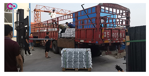 直螺纹钢筋套筒装车送货(7)